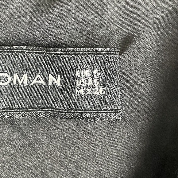 Zara Women's‎ S Black White Sickled Quilted Cropped Full Zip Jacket - Picture 4 of 8